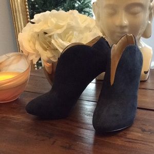 Nine West Blue suede booties